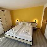 Landgasthof Waldeck Han/Misafirhane Stadtprozelten